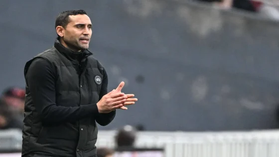 نانت الفرنسي ينفصل عن مدربه المغربي أحمد القنطاري