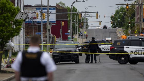 مقتل 3 وإصابة 14 برصاص مسلح في قلب عاصمة تكساس