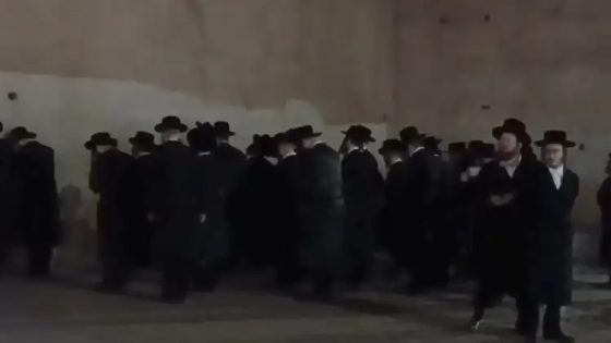 مراكش.. “جبهة مناهضة التطبيع” تدعو لوقفة احتجاجية بباب دكالة عقب جدل الطقوس الدينية