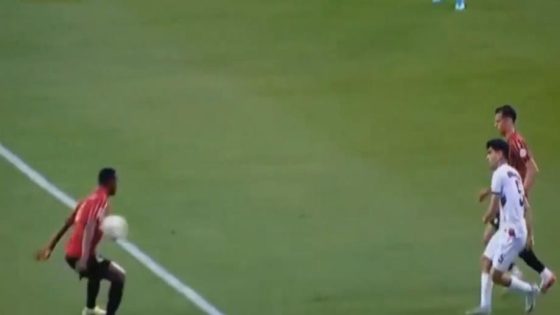 فضيحة تحكيمية في الجزائر تحرم أولمبيك آسفي من ضربة جزاء