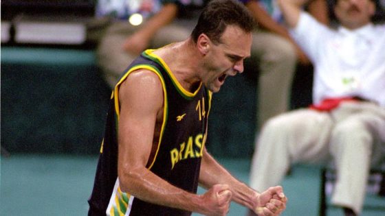 وفاة النجم السابق لكرة السلة البرازيلية أوسكار شميت عن 68 عاما