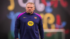 فليك يمدد عقده مع برشلونة لعامين إضافيين