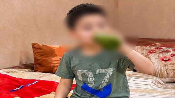 فيديو “إجبار طفل على شرب الخمر” يثير صدمة.. ومنظمة حقوقية تطالب النيابة العامة بالتدخل