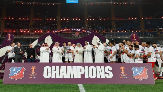 المغربي المهدي برحمة يتوج رفقة نادي الكويت بلقب دوري التحدي الآسيوي