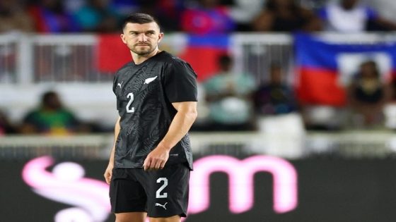 النيوزيلندي باين يلتقي بمن أطلق شهرته