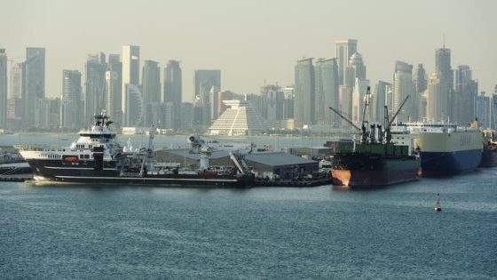 استئناف التجارة البحرية بين ميناء الرويس القطري وموانئ إيران