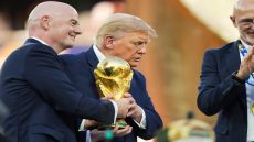 ترامب يسلم إسبانيا كأس العالم 2026