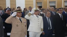 عامل إقليم تازة، يترأس مراسيم الإنصات للخطاب الملكي السامي بمناسبة عيد العرش المجيد ويشرف على توشيح عدد من الموظفين بأوسمة ملكية شريفة