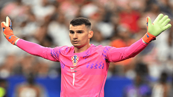 برشلونة يتعاقد مع الحارس الكرواتي ليفاكوفيتش حتى 2030