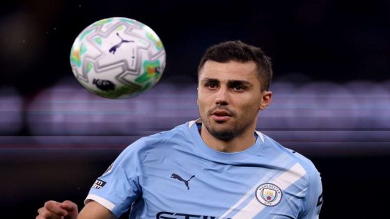 مانشستر سيتي يرفض عرض برشلونة الثالث لضم رودري