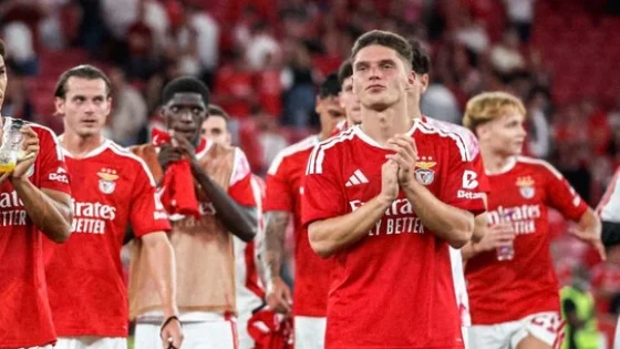 كرة القدم.. بنفيكا يهزم آرهوس ويقترب من بلوغ الدوري الأوروبي