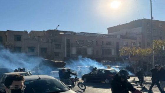 السلطات الإيرانية تعتقل أشخاصا بتهمة الإنتماء للمعارضة على خلفية مشاهد مصورة