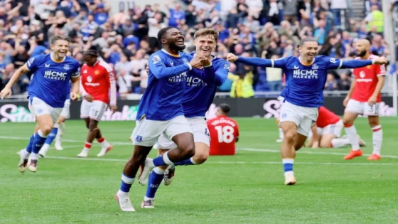 إيفرتون يفرض التعادل على مانشستر يونايتد في الدوري الإنجليزي