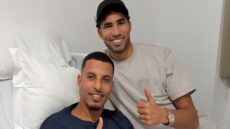 نجاح عملية عز الدين أوناحي وحكيمي يزور زميله بالمستشفى