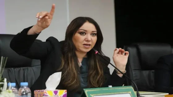 نبيلة الرميلي خلال جلسة مجلس جماعة الدار البيضاء