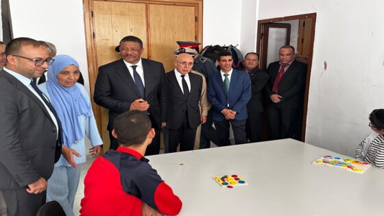 تعزيز العرض الصحي والتعليمي بتاونات: تسليم 20 حافلة للنقل المدرسي و9 سيارات إسعاف بكلفة 14.3 مليون درهم