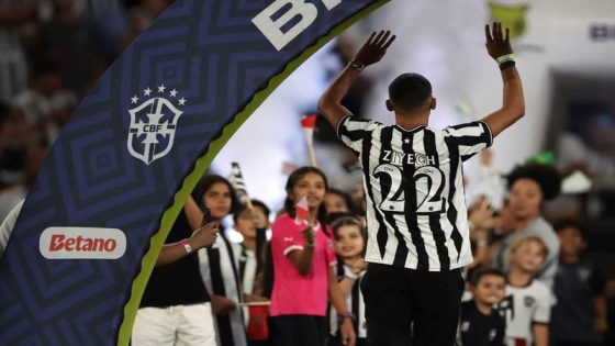 حكيم زياش بقميص نادي بوتافوغو البرازيلي