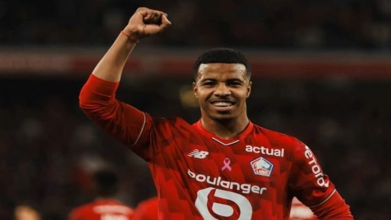 الدولي المغربي حمزة إيغامان يستأنف التداريب بالكرة مع نادي ليل الفرنسي