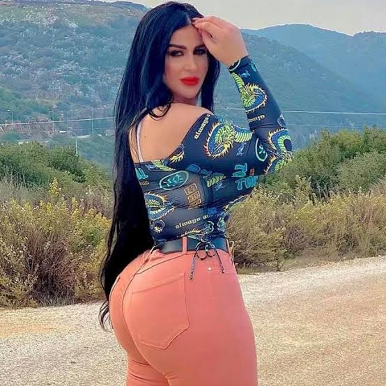 هوس المؤخرة.. علاش الرجال كيحماقو عليها وعلاش البنات كيكبروها؟